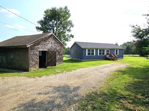 67 Senott Road, Whitefield, ME 04353