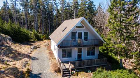 15 High Road, Frenchboro, ME 04635