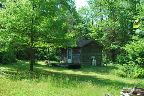 5 Moose Run Road, Wellington, ME 04942