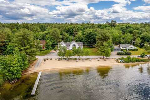 10 Beach Road, Raymond, ME 04071