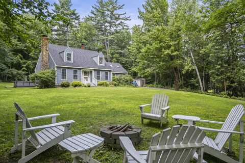 18 RobinHood Drive, Winthrop, ME 04364