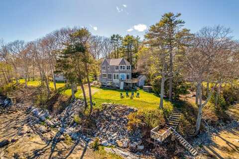 120 Maquoit Drive, Freeport, ME 04032