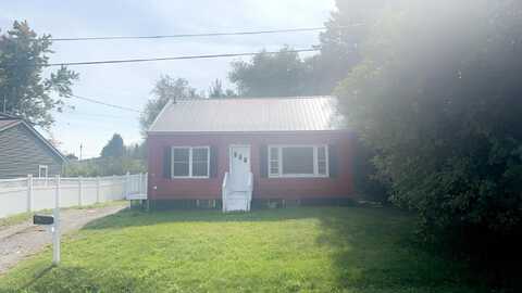 7 School Avenue, Limestone, ME 04750