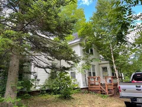 15 Pleasant Street, Milo, ME 04463