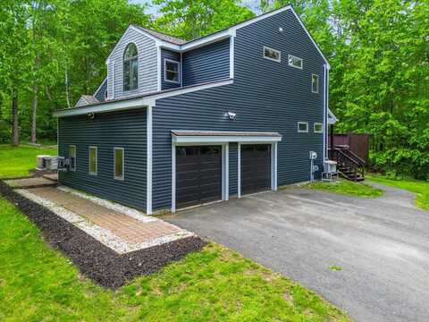 1180 West Road, Belgrade, ME 04917