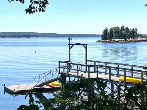 205 W Cundys Point, Harpswell, ME 04079