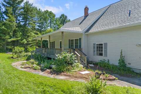 1434 North Road, Mount Vernon, ME 04352