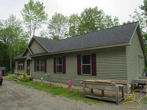 517 Bear Hill Road, Dover-Foxcroft, ME 04426