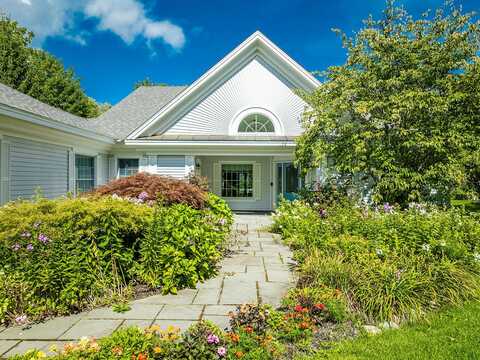 10 Curtis Avenue, Camden, ME 04843