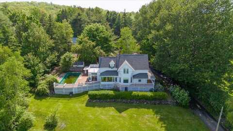 22 Brooks Way, Owls Head, ME 04854