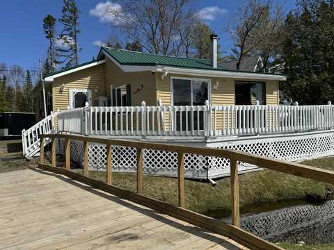 192 East Van Buren Cove Road, T17 R3 WELS, ME 04785