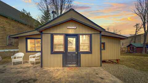 17 Russell Cove Circle, Rangeley, ME 04970