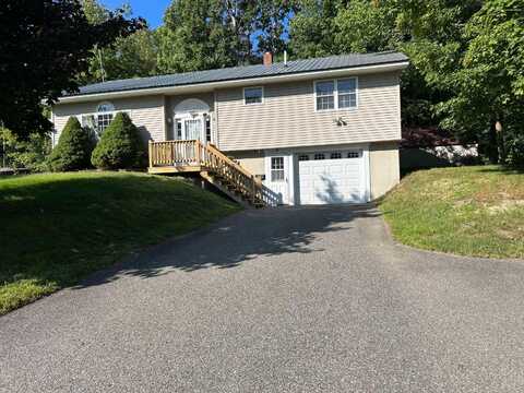 39 Western Avenue, East Millinocket, ME 04430