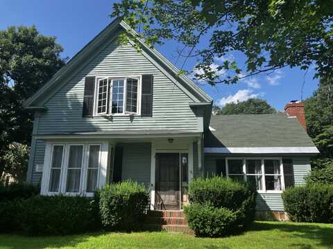 26 Waterville Road, Norridgewock, ME 04957