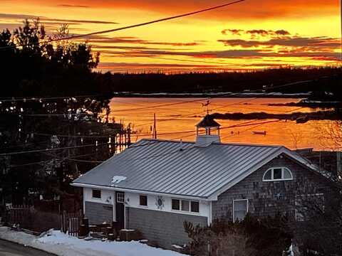 27 Shore Road, Tremont, ME 04653