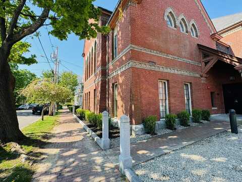 26 Thomas Street, Portland, ME 04102