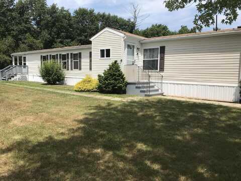 7 Windsor Drive, Alfred, ME 04002