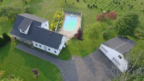 1349 State Hwy 150 Route, Parkman, ME 04443