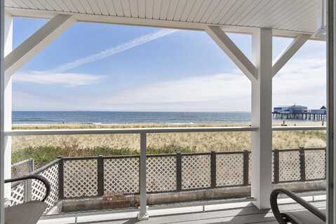 2 Kinney Avenue, Old Orchard Beach, ME 04064