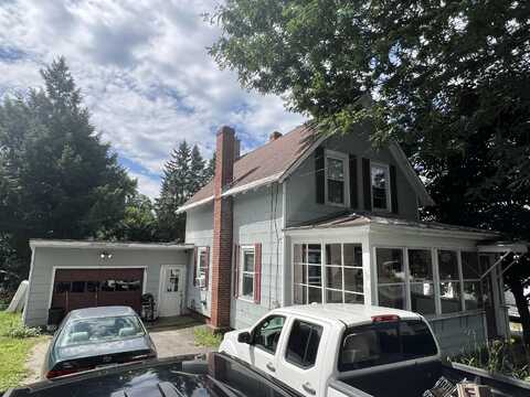 33 Nichols Street, Madison, ME 04950