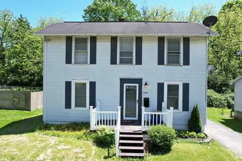 1909 COLLEGE AVE, BLUEFIELD, WV 24701