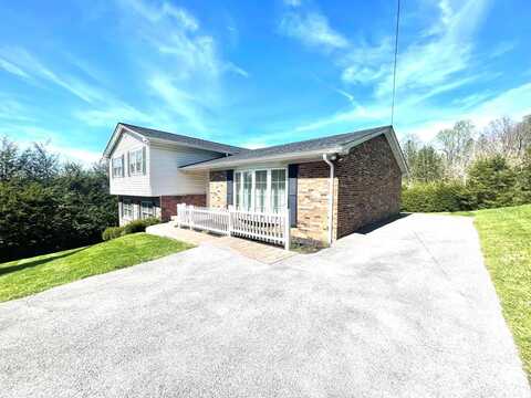 2707 Crestwood Dr, BLUEFIELD, WV 24701