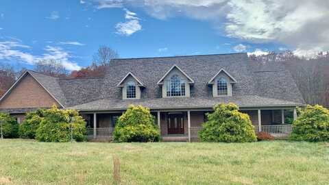 320 Country Fields Lane, PRINCETON, WV 24739