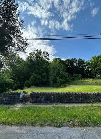 805 Highland Avenue, BLUEFIELD, WV 24701