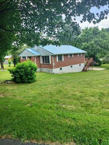 102 Periwinkle Road, PRINCETON, WV 24739