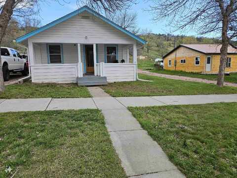 609 S 5th Street, Hot Springs, SD 57747