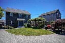 62 Lagoon Pond Road, Vineyard Haven, MA 02568