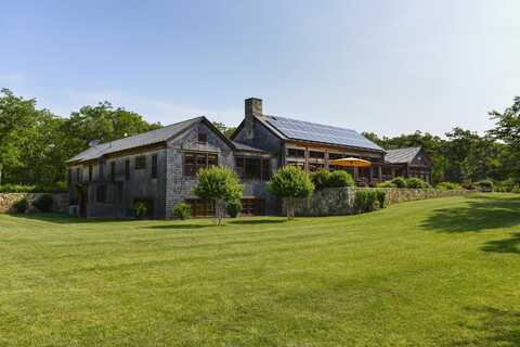 71 Stoney Hill Road Road, Vineyard Haven, MA 02568