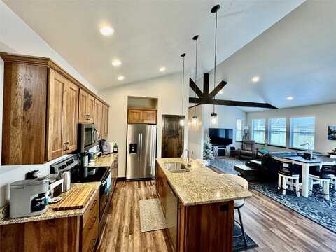 533 Racetrack Trail, Hamilton, MT 59840