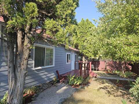 422 2nd Avenue S, Hot Springs, MT 59845