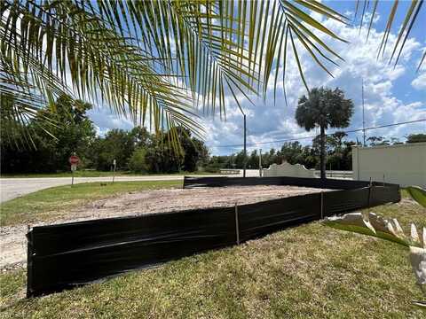 103 Redwood, NAPLES, FL 34114