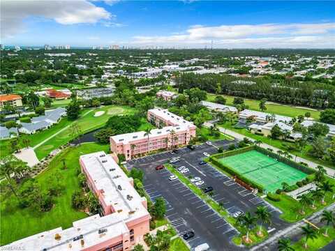 100 Forest Lakes, NAPLES, FL 34105