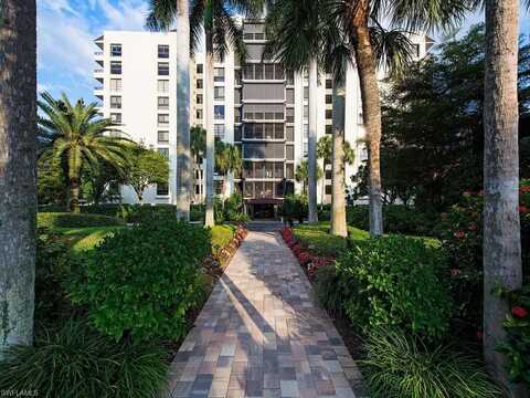 2400 Gulf Shore, NAPLES, FL 34103