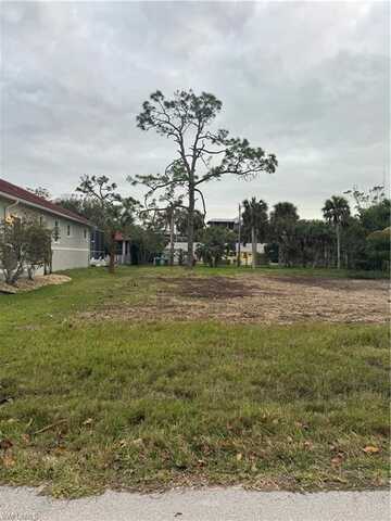 Xxx Danford, NAPLES, FL 34112