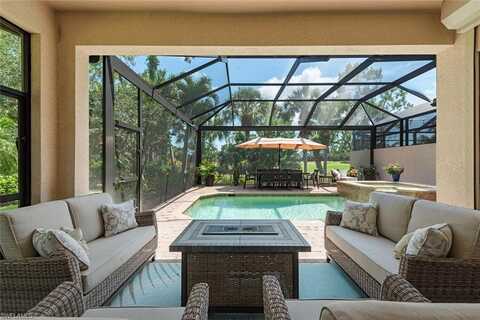 7599 Moorgate Point, NAPLES, FL 34113