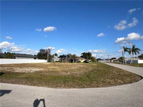 1817 SE 8th, CAPE CORAL, FL 33990