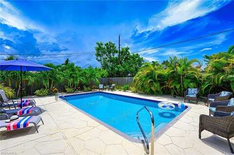 672 100th, NAPLES, FL 34108