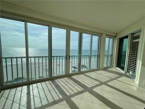 267 Barefoot Beach, BONITA SPRINGS, FL 34134