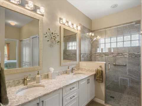 251 Glen Eagle, NAPLES, FL 34104