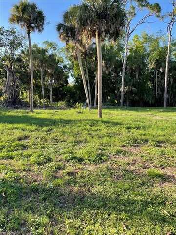 27600 Pierce, BONITA SPRINGS, FL 34135