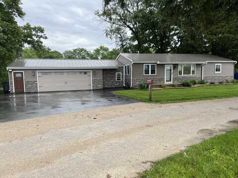 101 W Riverdale Drive, Clifton, IL 60927