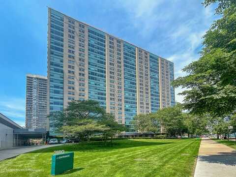 3180 N Lake Shore Drive, Chicago, IL 60657