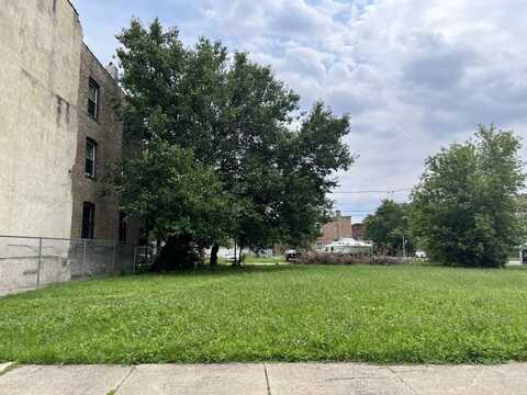 4253 W Maypole Avenue, Chicago, IL 60624