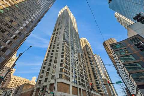 400 E OHIO Street, Chicago, IL 60611