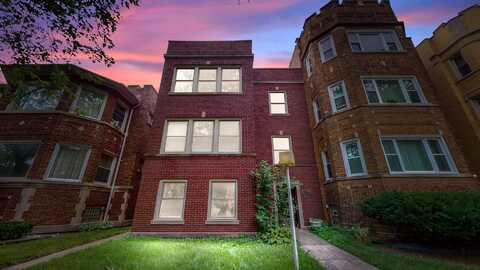 7814 S Bennett Avenue, Chicago, IL 60649