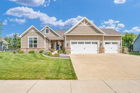 1306 Forest Ridge Drive, Mahomet, IL 61853